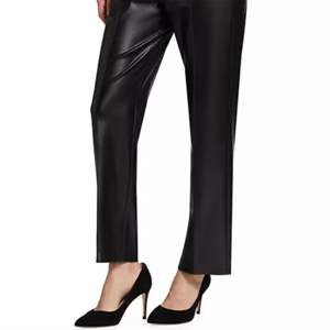 Pantalon en similicuir pour femmes personnalisé OEM avec poches-Design tendance et fonctionnel - Product Image 4