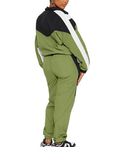 Coupe-vent extérieur à fermeture éclair complète pour femmes Service OEM Ensemble de survêtement en polyester Veste de pluie grande taille Vente en gros - Product Image 2