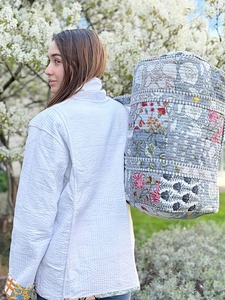 Sac de voyage à bandoulière en toile de coton gris, matelassé, patchwork, luxueux, écologique, durable, tactique, grande capacité - Product Image 3