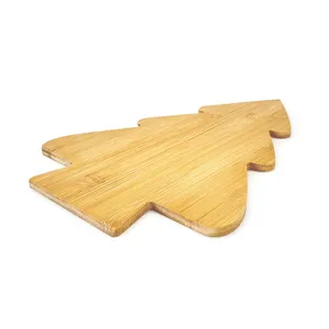 Tagliere in Bambù Personalizzato Rudolf, Gadget Unico per Uso in Cucina - Product Image 1