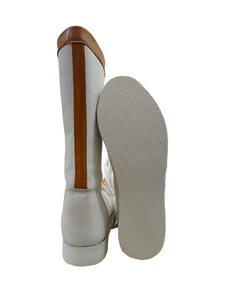 รองเท้าบูทคาวบอยหนังแท้สีขาวคุณภาพพรีเมียมสำหรับผู้ชาย พร้อมการตกแต่งระดับพรีเมียม พื้นรองเท้าทนทาน ป้องกันการสึกหรอ ดีไซน์เพื่อความสบายในการขี่ - Product Image 5