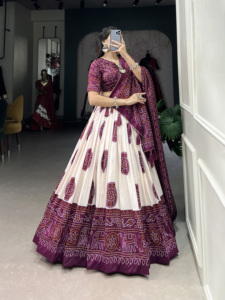 Lujo Gotta Patti Tussar Silk Lehenga Choli Set con Bandhej Print y Tassel Dupatta para compradores a granel de bodas indias - Product Image 5