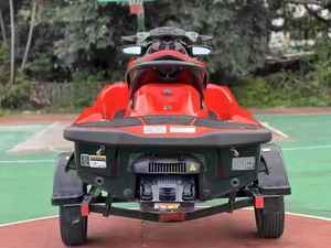 Factory-Direct R X T 300 J e t S k i 300HP turboalimentado con casco Ergolock Seat ST3 para carreras competitivas - Product Image 2