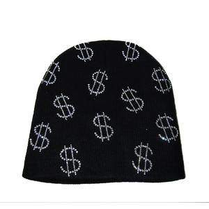 Bonnes affaires : Bonnets unisexes en acrylique à motif dollar avec strass thermocollants, taille ajustable - Product Image 1