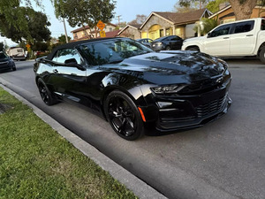 Voiture d'occasion en PARFAIT ÉTAT <span class=keywords><strong>Chevrolet</strong></span> <span class=keywords><strong>Camaro</strong></span> <span class=keywords><strong>SS</strong></span> Cabriolet 2D <span class=keywords><strong>2022</strong></span> Prête à être expédiée dans le monde entier - Product Image 4