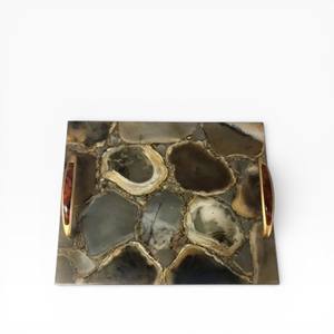 Plateau rectangulaire moderne en agate bleue avec un centre en cristal profond et des poignées élégantes en or - Product Image 6