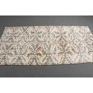 Alfombra Turca Vintage, Alfombra de 3.4x7.1 pies, Alfombra Blanca con Estampado Animal - Product Image 2