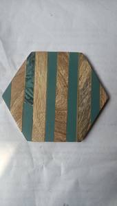 Sous-verres faits à la main en bois et résine avec design et couleur personnalisés disponibles ici - prix bas - Product Image 2