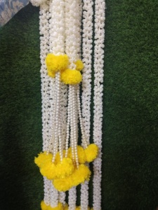 Guirnalda de flores artificiales con caléndula jazmín perla cadena Mandir Decoración Para Diwali, Ganpati, inauguración de la casa y boda india - Product Image 4