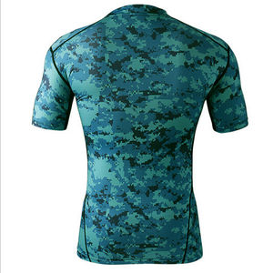 Rashguard personnalisé à manches courtes pour homme, vert camouflage, sublimé, pour l'entraînement au BJJ et au MMA - Product Image 2