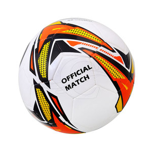 Ballon de football en cuir PVC/PU fabriqué au Pakistan - Product Image 5