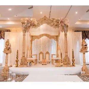 Mandap Mayur de Madera de Diseño para Bodas Europeas, Ceremonia de Boda India, Mandap con Temática de Palacio, Mandap Mayur para Bodas en Canadá - Product Image 1