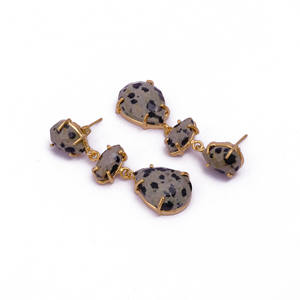 Pendientes de Botón Modernos Chapados en Oro para Mujer, con Piedras Preciosas de Jaspe Dálmata en Engaste de Bisel - Product Image 2