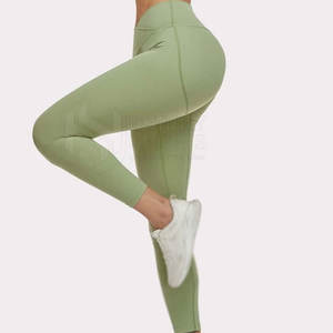 Leggings de Yoga para Mujer, Hechos a Medida en Pakistán, Alta Calidad, Secado Rápido, Transpirables, Spandex/Poliéster, Cintura Elástica, Nuevo Diseño - Product Image 4