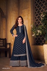 Nouveau concepteur indien, vente chaude de vêtements de mariage et de fête Salwar Kameez pour femmes au prix de gros du fabricant indien Surat - Product Image 3