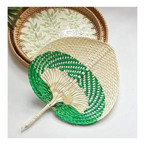 Abanico de hoja de palma tropical, decoración natural tejida a mano para ceremonia de playa y eventos de verano, abanico de Palma hecho a mano/abanico de mano de Bambú - Product Image 1