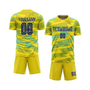 Ensemble maillot et short d'uniforme de football sur mesure col en V avec votre propre design en vente - Product Image 3