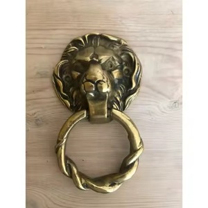 Aldaba de puerta de Metal de latón puro con diseño en relieve, aldaba de puerta de Venta caliente Vintage de alta calidad para uso de puerta de Hotel en casa - Product Image 6