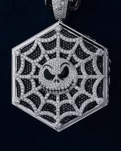 Collier de haute qualité en moissanite VVS glacée, entièrement serti de diamants, pendentifs personnalisés en forme de cœur, toile d'araignée, bijoux hip-hop personnalisés - Product Image 1