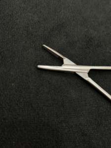 Portaagujas de acero inoxidable duradero de alta precisión, juego de instrumentos quirúrgicos manuales, costura de sutura de primeros auxilios Clase II - Product Image 5