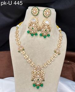 Ensemble de bijoux de mode en laiton Glamour Kundan American Diamonds Collier de mariée élégant Boucles d'oreilles pour mariages Fiançailles - Product Image 2