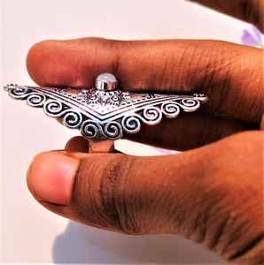 Bague en argent sterling avec pierre de lune violette ovale taillée en bélière, design empilable, pour les occasions spéciales - Product Image 4