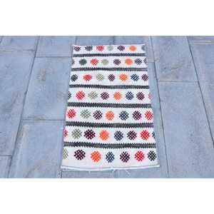 พรมวินเทจขนาดเล็ก 1.8x3 ฟุต พรมขนสัตว์ลายจุดสีขาวสไตล์ตุรกี - Product Image 1