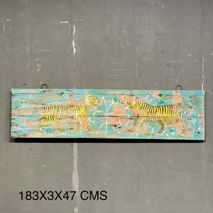 Panel Vintage con Diseño de Tigre, Representando un Tema Animal Icónico - Product Image 6