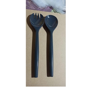 Ensemble de cuillères à salade en résine à long manche NOIR, écologiques, lavables au lave-vaisselle, outils à salade, cuisine à domicile, fabriqué en Inde - Product Image 1