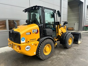 CAT Wheel Loader 906 1288 Hrs EPA Engine with Gearbox and Pump - Product Image 2