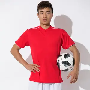 Camiseta de fútbol de secado rápido profesional de alta calidad para hombre OEM/ODM, camiseta de entrenamiento de estilo profesional con logotipo personalizado impreso para adultos - Product Image 2