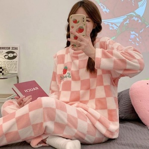 Conjunto de Pijama Térmico de Franela para Mujer - Ropa de Dormir Gruesa de 2 Piezas para Invierno |   Ropa de Dormir Cálida de Manga Larga, Ropa Cómoda para Estar en Casa - Product Image 5