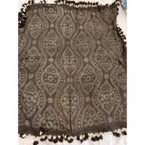 Pañuelo cuadrado de algodón Bandhani con pompones, color caqui oscuro, con estampado digital de leopardo y letras, de tela vaquera y gasa, dibujado a mano, pañuelo musulmán. - Product Image 2