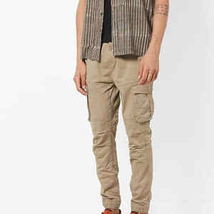 Vente en gros de streetwear personnalisé pour hommes, ensemble cargo avec poches, pantalon cargo en toile et coton - Product Image 5