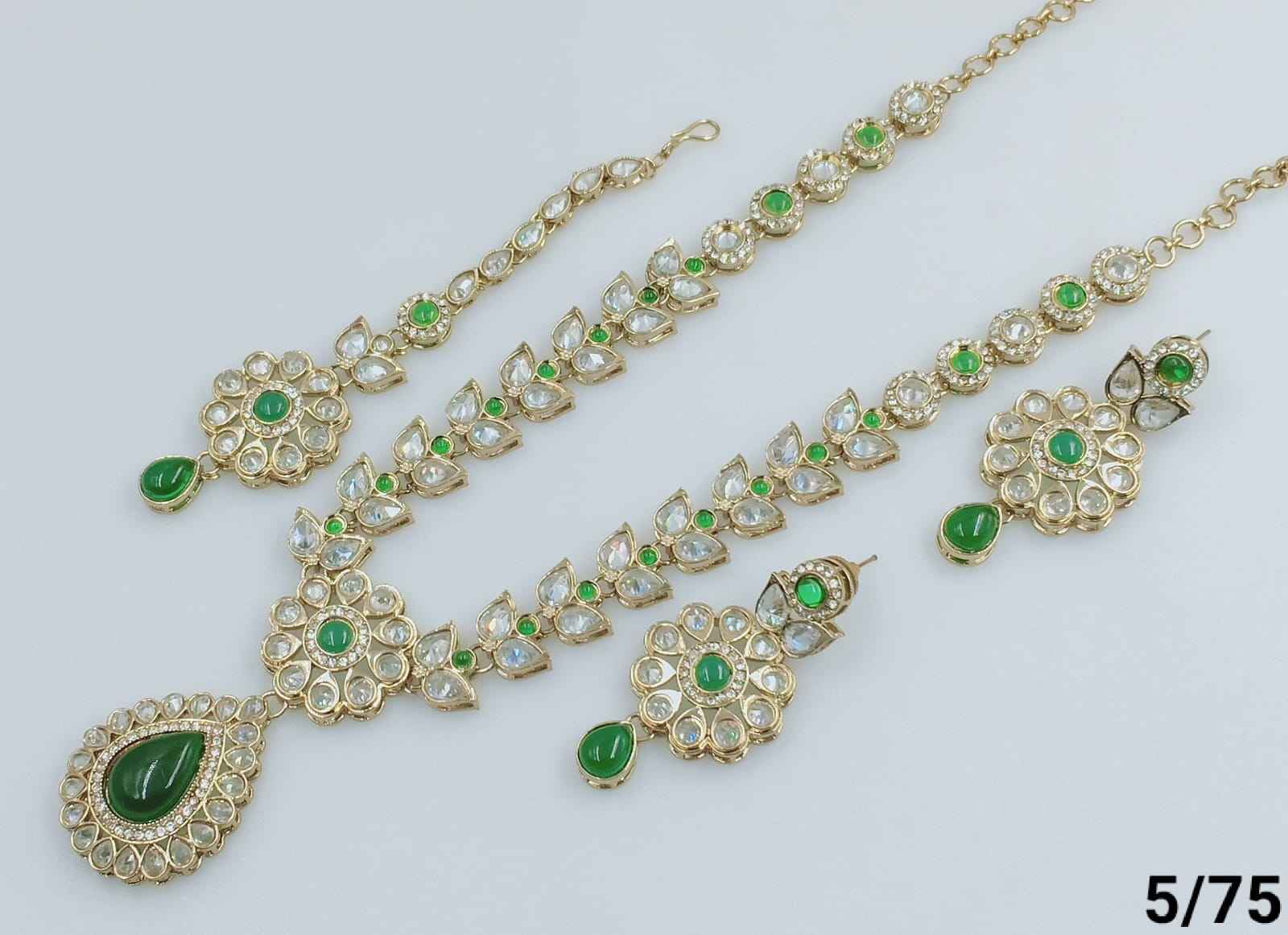 สีเขียว