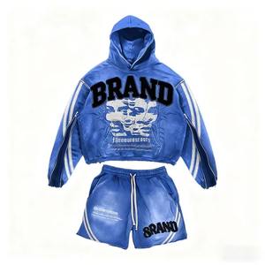 Conjunto Deportivo Personalizado de Estilo Urbano con Pedrería, Lavado Ácido, Bordado, Sudadera con Capucha Vintage y Pantalones Cortos para Hombre - Product Image 3