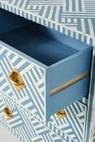 Table de salon moderne et écologique en os incrusté avec tabourets et poufs pour hôtels et appartements par Faizacraft