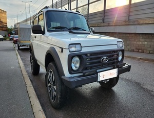 Tình trạng tốt được sử dụng đấu giá LADA Niva huyền thoại thể thao 2025 trong cổ phiếu nóng sẵn sàng cho vận chuyển đáng ngạc nhiên - Product Image 1