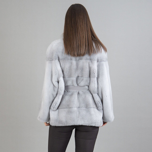 Elegante Chaqueta de Piel de Visón Gris con Cinturón de Cuero - Product Image 5