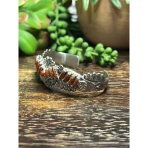 Brazalete de Moda Hecho por Navajos con Coral y Plata de Ley 925, Brazalete Vintage Navajo con Turquesa, Coral y Plata de Ley - Product Image 3