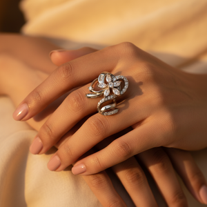 Bague vintage plaquée or avec pierres en oxyde de zirconium - Bijoux tendance et élégants pour femmes - Product Image 3