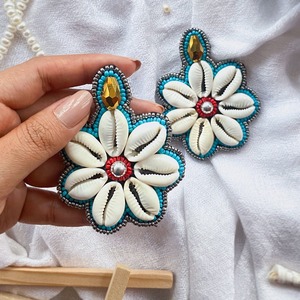 Pendientes bordados hechos a mano de alta calidad del fabricante para mujer, diseño clásico, tamaño pequeño, joyería de moda para niñas, costura - Product Image 6
