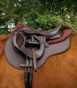 Premium English saddle pad with <b>quilted</b> cotton construction combining elegance strength and riding comfort Saddle Pads - Product Image 5