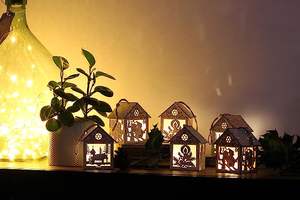 Noël LED Lumineux Maison En Bois De Luxe Bungalow-Décor À La Maison Fée Veilleuses Pendentif Enfants Cadeaux - Product Image 3