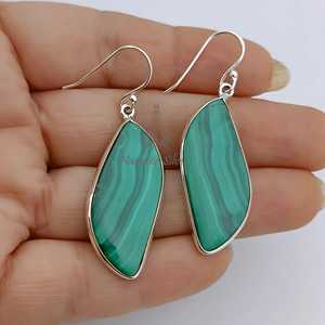 Boucles d'oreilles en malachite, feuille en argent sterling, bijoux artisanaux en pierres précieuses naturelles - Product Image 2