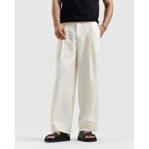 Pantalon plissé taille haute à jambes larges et coupe ajustée - Product Image 3