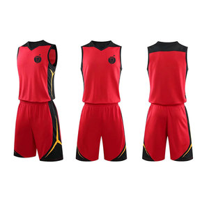 Ensemble d'uniformes de basketball professionnels avec maillot sans manches respirant et short de performance estival assorti - Product Image 1