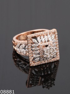 Anillo de Compromiso de Oro de 18K con Diamantes Más Demandado, con Certificación, Corte Brillante, Diseño Clásico Moderno y Elegante, Estilo Indio - Product Image 2