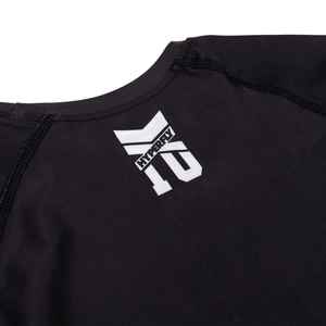 Protector de sarpullido de manga corta de compresión de alta calidad OEM para el proceso de sublimación de MMA y natación para niños - Product Image 4