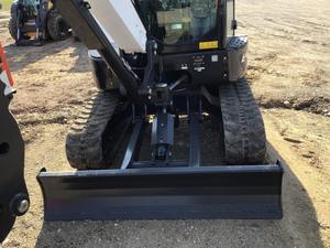 Mini excavatrice E48 la plus vendue 2025 avec moteur Yanmar Eaton cylindre hydraulique Changchai PLC et poids en fonctionnement de 4 tonnes - Product Image 3